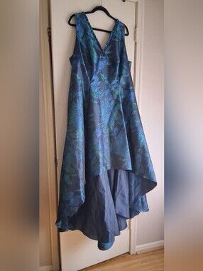 Adrianna Papell | Dresses | Iso Adrianna Pappel Dress Aso Katherine Pierce  | Poshmark